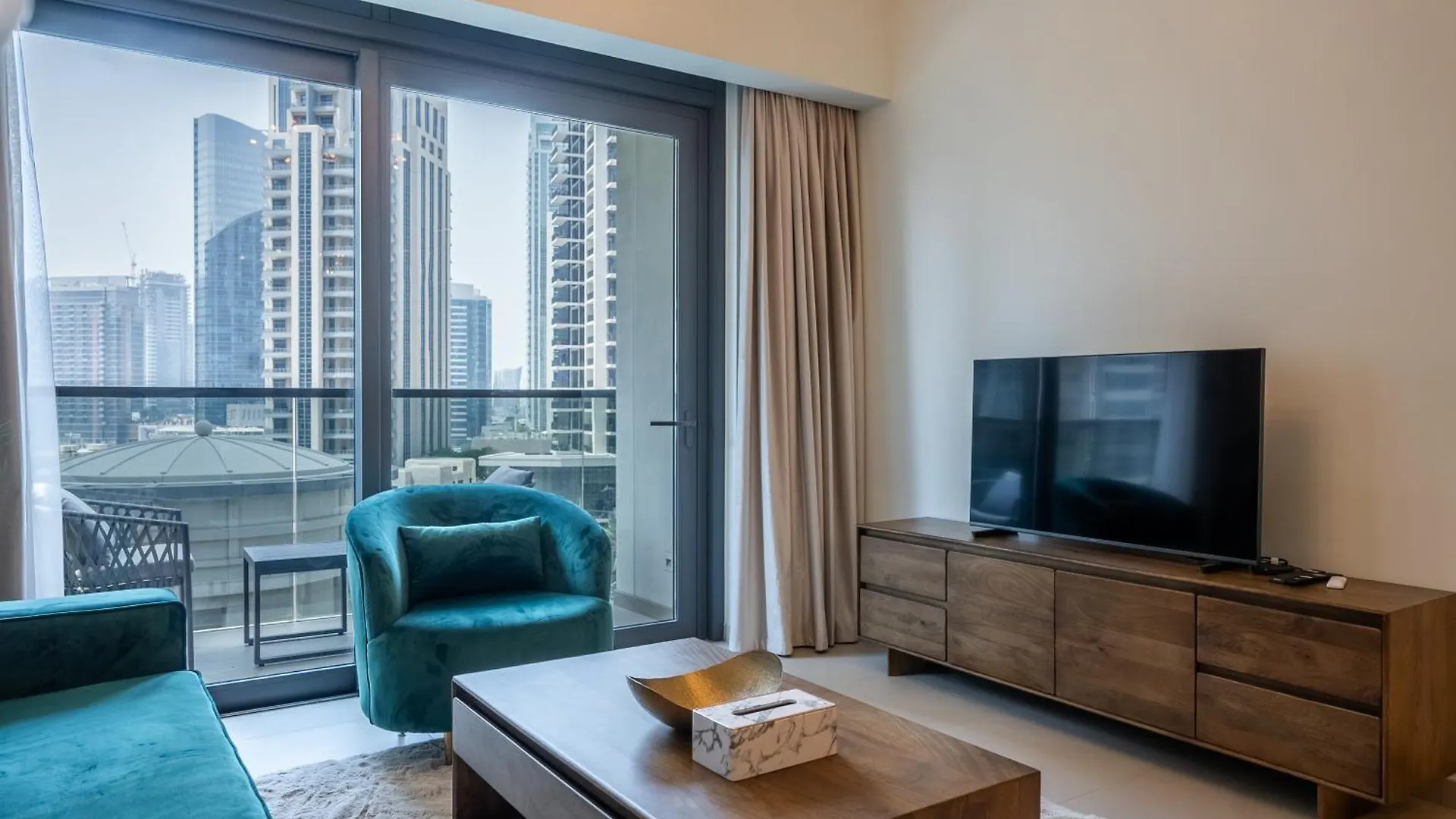 Apartment In Downtown Dubai In Act I Act II