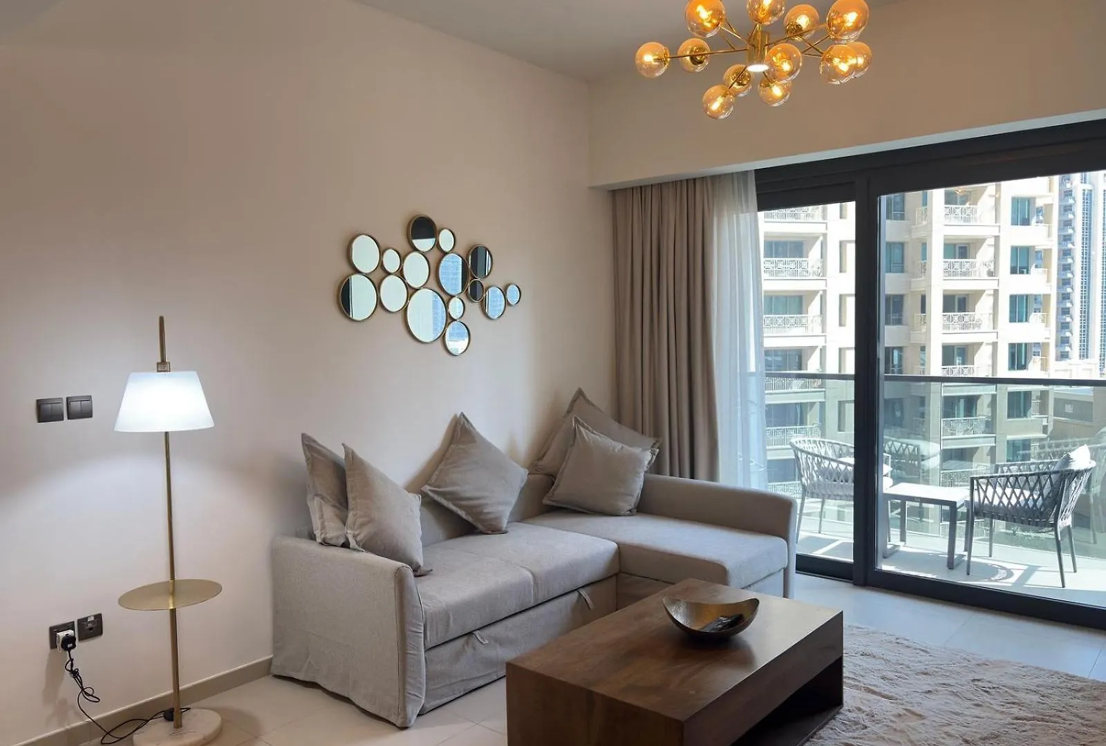 Apartment In Downtown Dubai In Act I Act II